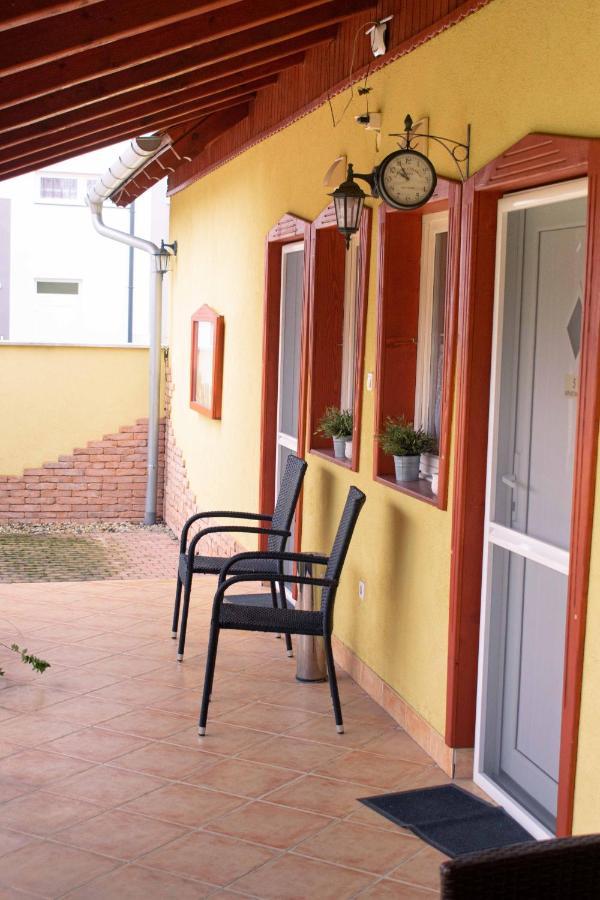 Borostyan Apartmanhaz Morahalom Exterior photo